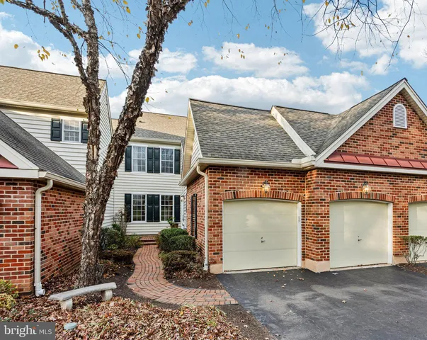 $665,000 | 9 Fenwyck Circle, Phoenixville, PA 19460