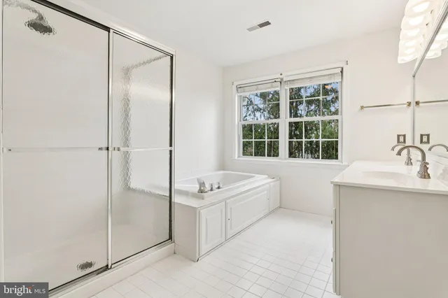 $665,000 | 9 Fenwyck Circle, Phoenixville, PA 19460