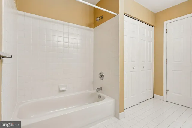 $665,000 | 9 Fenwyck Circle, Phoenixville, PA 19460