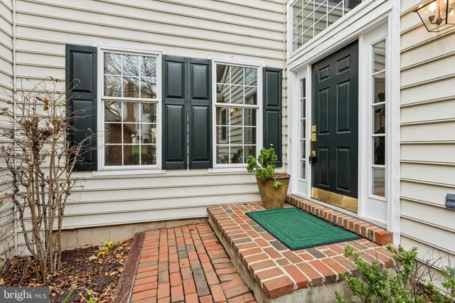 $665,000 | 9 Fenwyck Circle, Phoenixville, PA 19460