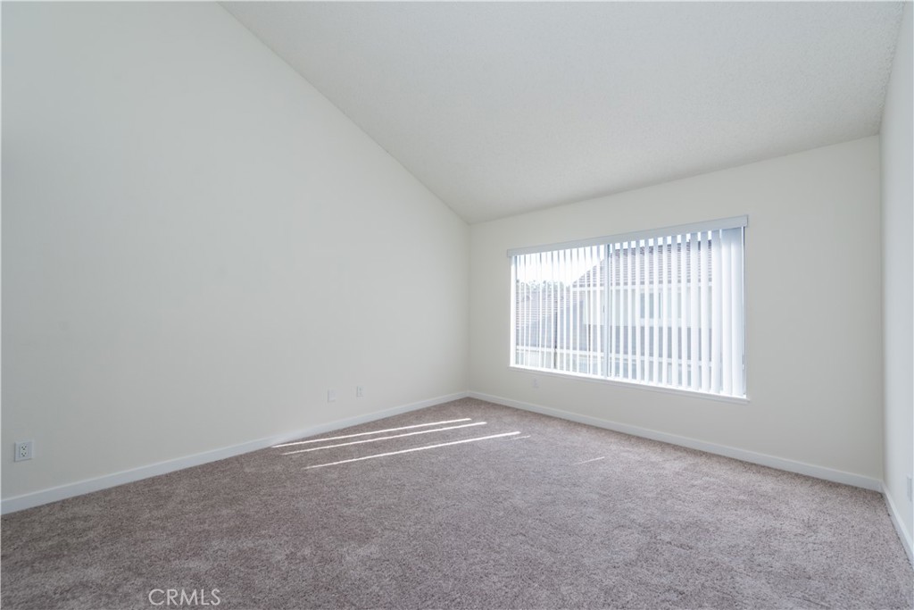 49 Summerstone Irvine, CA 92614 - Photo 19 of 28 an empty room with a window