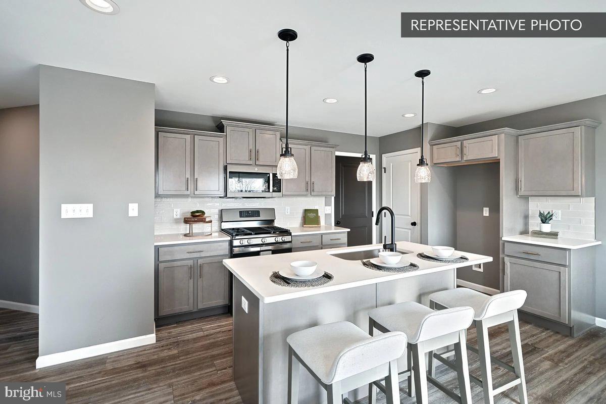 731 Fawn Way Pennsburg, PA 18073 - Photo 4 of 26