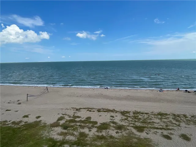 $129,500 | 3938 Surfside Boulevard, Unit 2305, Corpus Christi, TX 78402