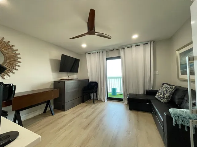 $129,500 | 3938 Surfside Boulevard, Unit 2305, Corpus Christi, TX 78402