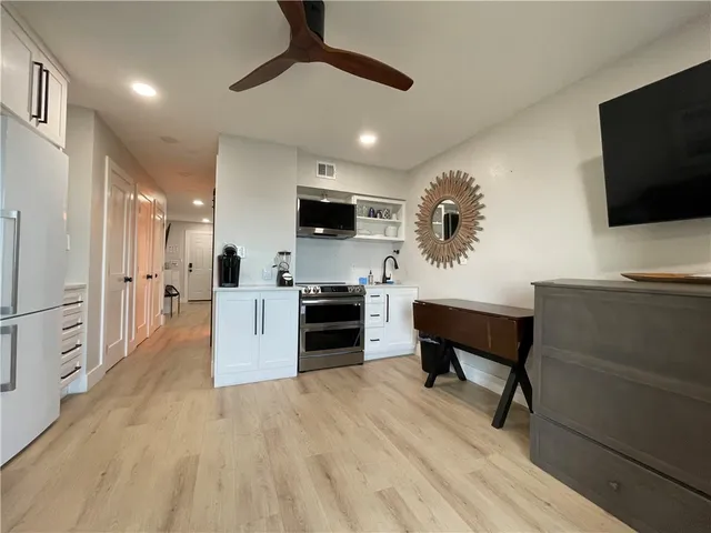 $129,500 | 3938 Surfside Boulevard, Unit 2305, Corpus Christi, TX 78402