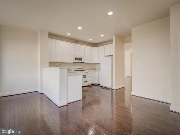 $2,850 | 13510 Turquoise Lane, Herndon, VA 20170