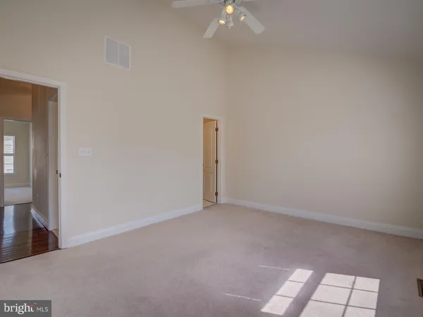 $2,850 | 13510 Turquoise Lane, Herndon, VA 20170