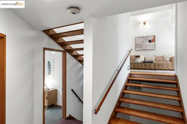 a view of entryway and hall