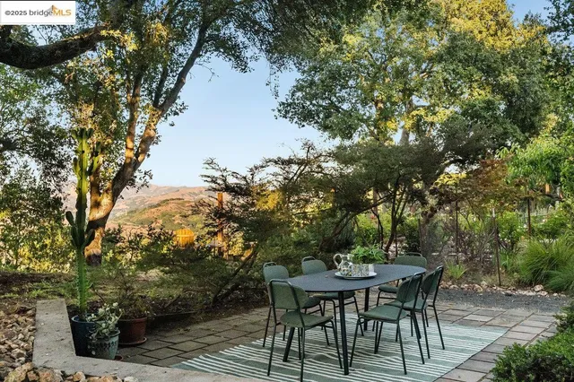 $1,049,000 | 2112 Manzanita Drive, Oakland, CA 94611