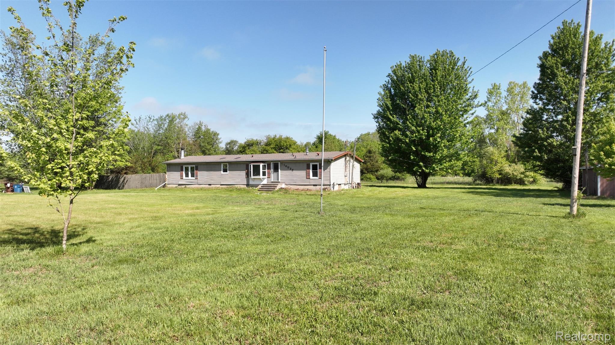 10028 McAfee Road Montrose, MI 48457 - Photo 3 of 46 10028 McAffee Rd (2).JPG