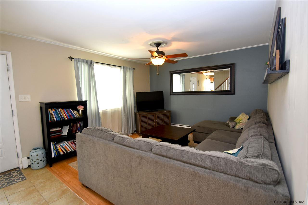 1002 Wayne Road Schenectady, NY 12303 - Photo 12 of 32 Photo 12