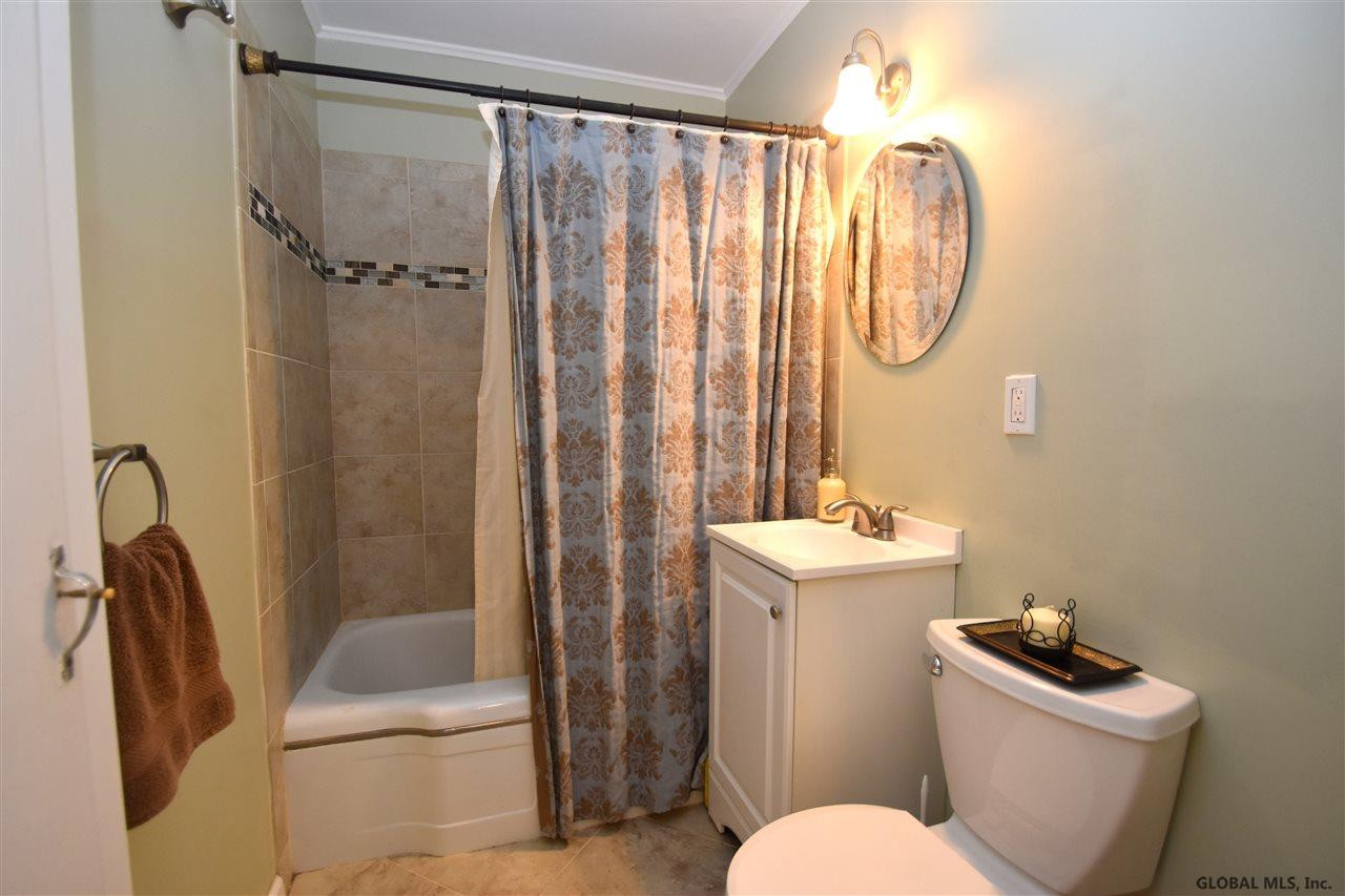 1002 Wayne Road Schenectady, NY 12303 - Photo 16 of 32 Photo 16
