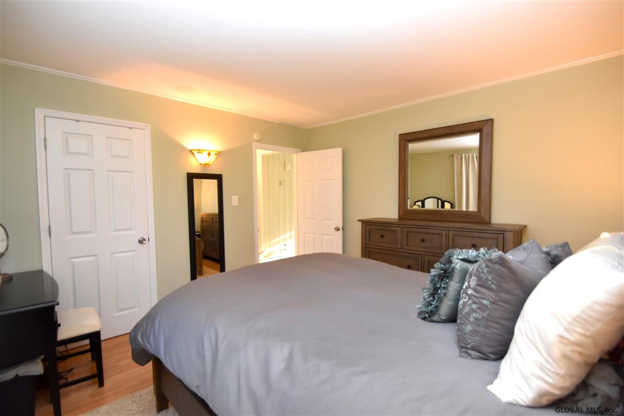 1002 Wayne Road Schenectady, NY 12303 - Photo 20 of 32 Photo 20