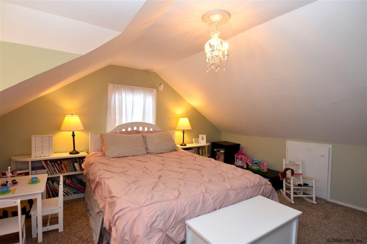 1002 Wayne Road Schenectady, NY 12303 - Photo 23 of 32 Photo 23