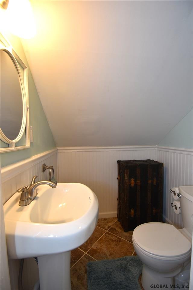1002 Wayne Road Schenectady, NY 12303 - Photo 27 of 32 Photo 27