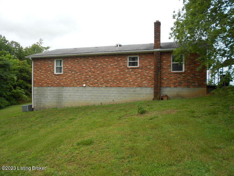 1775 Howardstown Road Hodgenville, KY 42748 - Photo 3 of 8 Back of House
