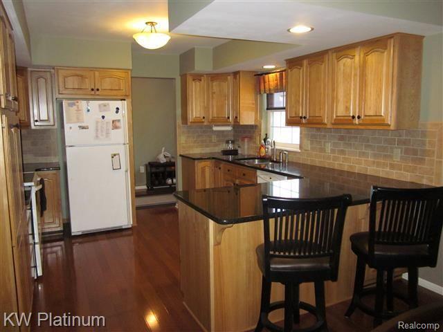 5911 McIntyre Road North Street, MI 48049 - Photo 6 of 29 IMG_0886.jpg