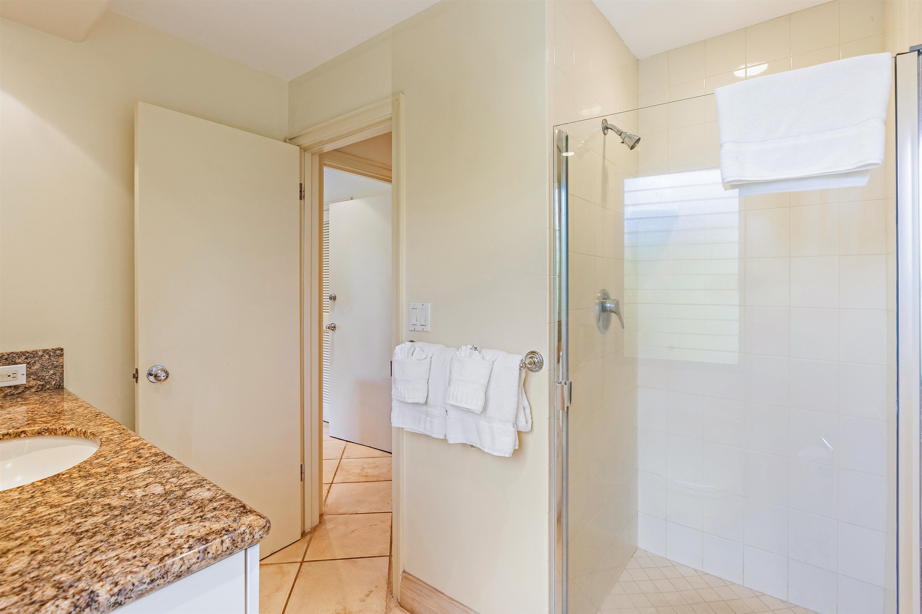 100 Ridge Road, Unit 202324 Lahaina, HI 96761 - Photo 20 of 45