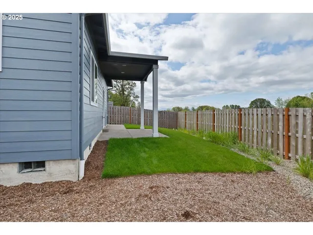 $695,000 | 1026 Sassafras Street, Independence, OR 97351