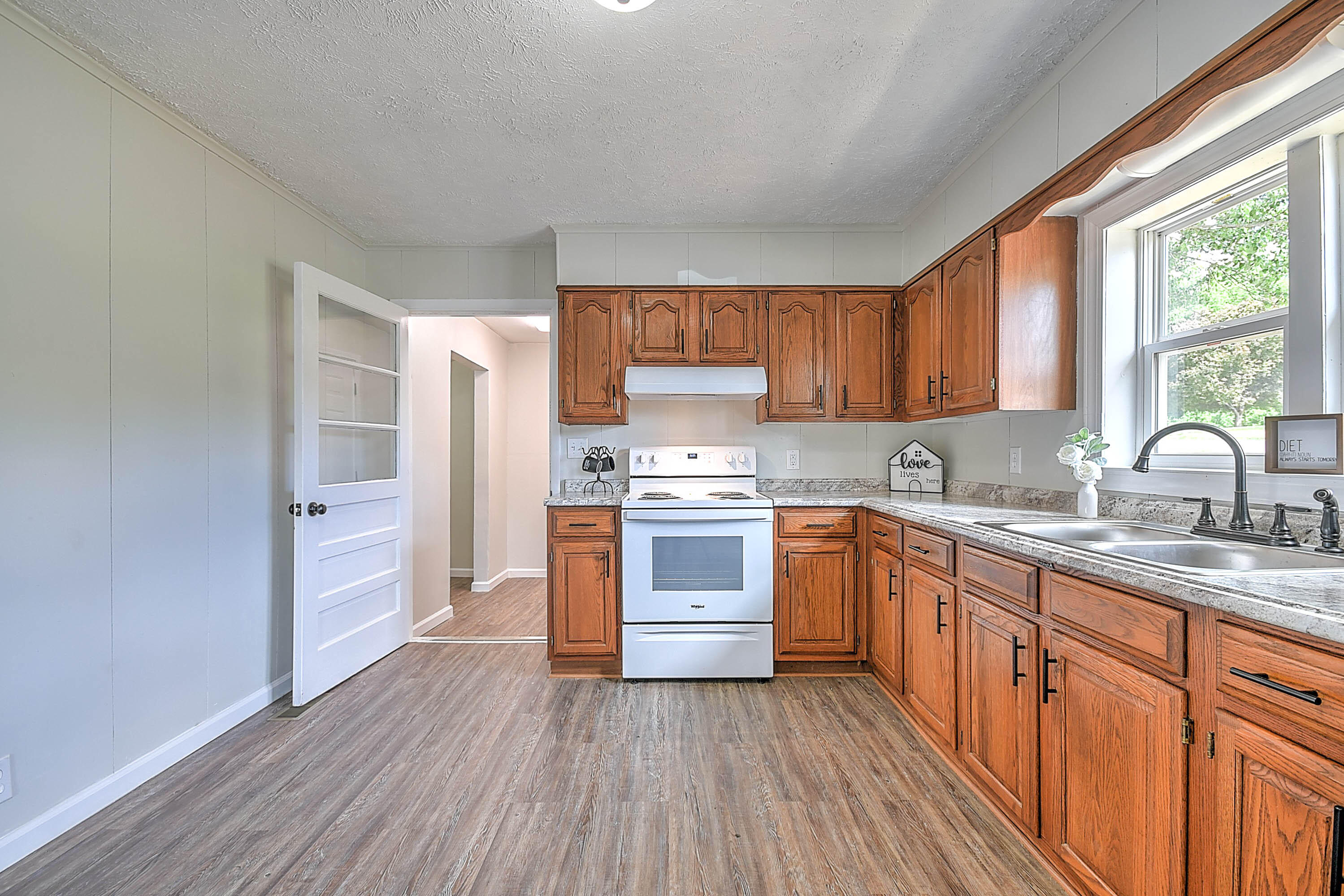 230 Ralph Hoss Road Jonesborough, TN 37659 - Photo 13 of 30 Ralph Hoss-13