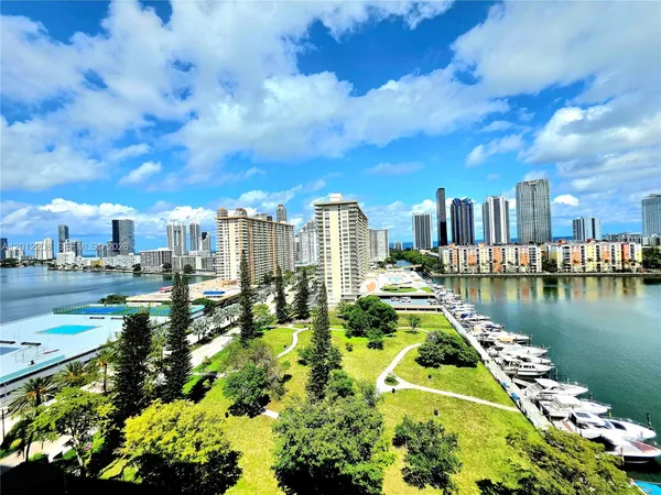 $2,900 | 290 174th Street, Unit 1517, Sunny Isles Beach, FL 33160