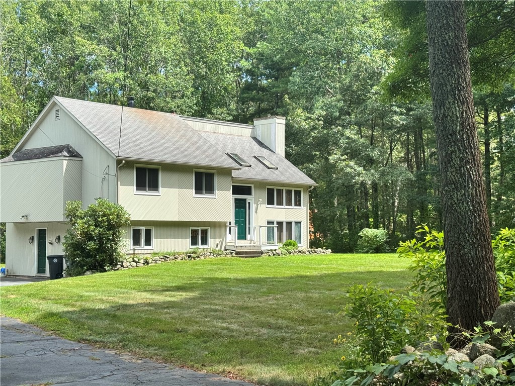 580 Weaver Hill Road Coventry, RI 02816 - Photo 1 of 21