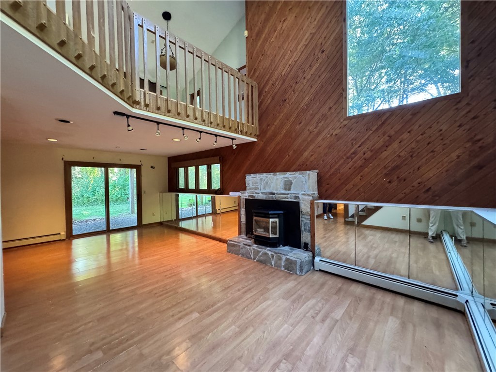 580 Weaver Hill Road Coventry, RI 02816 - Photo 5 of 21