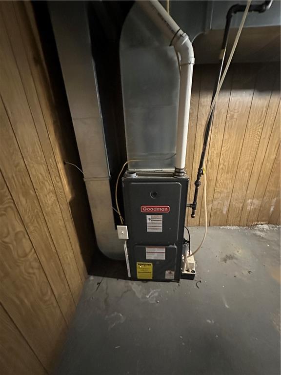 1131 12th Street McKees Rocks, PA 15136 - Photo 44 of 45 a view of car garage