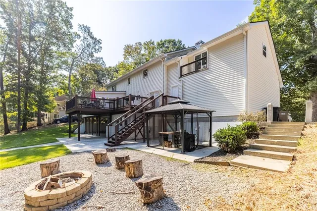 $975,000 | 2527 Venture Circle, Gainesville, GA 30506