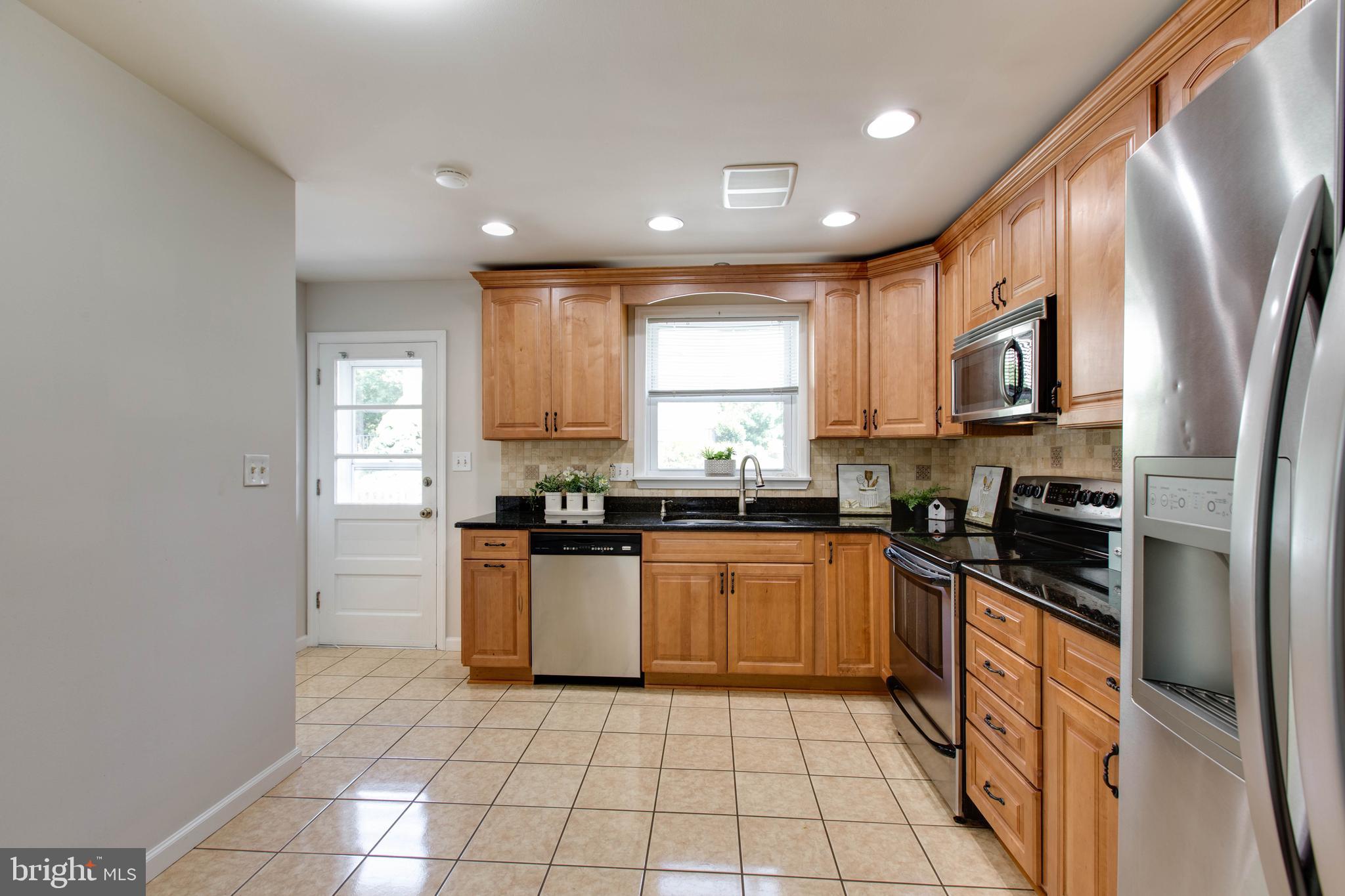 10810 Hunting Lane Columbia, MD 21044 - Photo 16 of 43