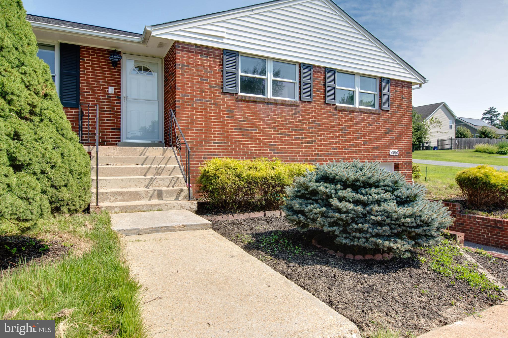 10810 Hunting Lane Columbia, MD 21044 - Photo 4 of 43
