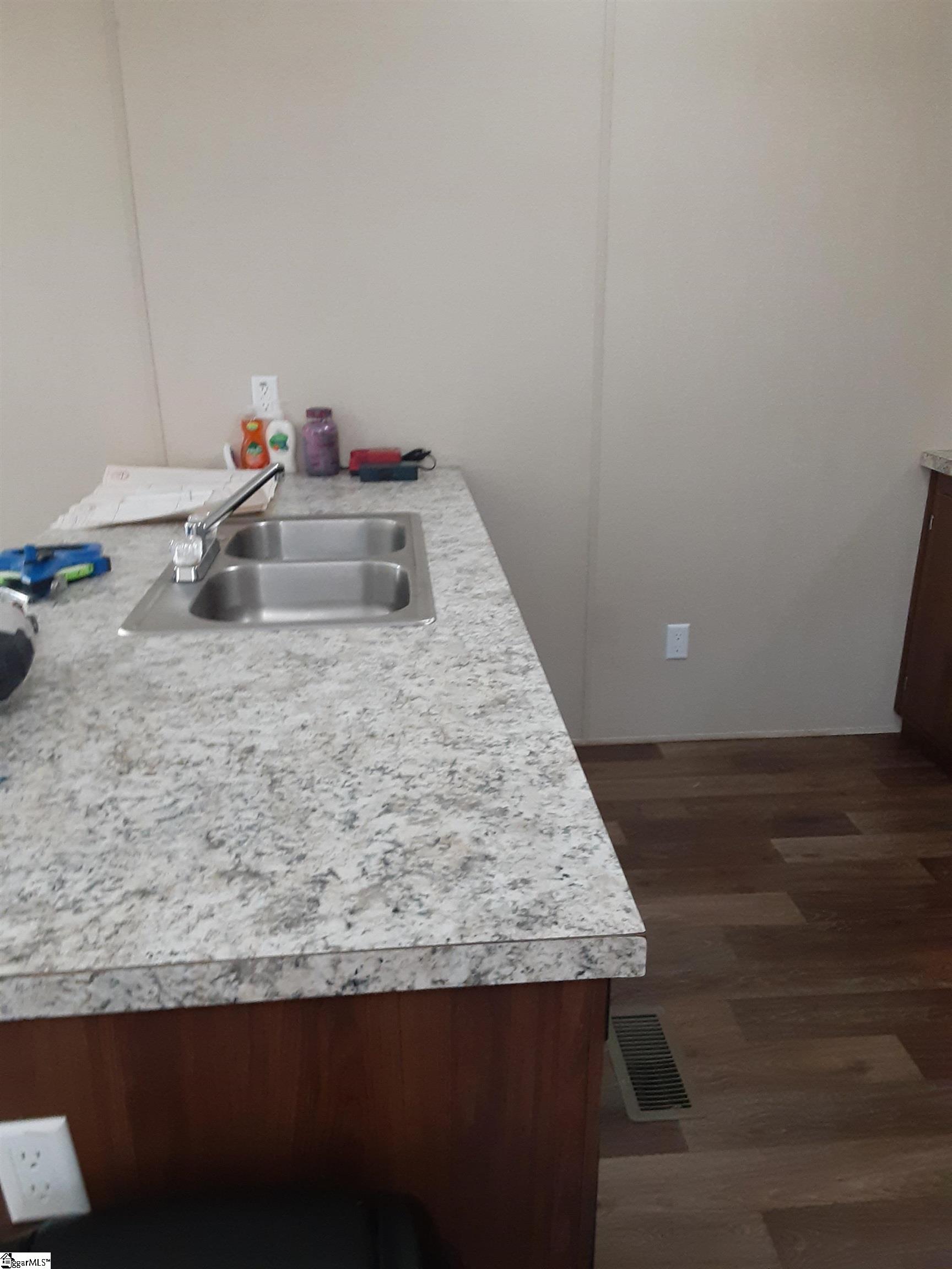 103 Kentwood Road Gaffney, SC 29340 - Photo 8 of 11
