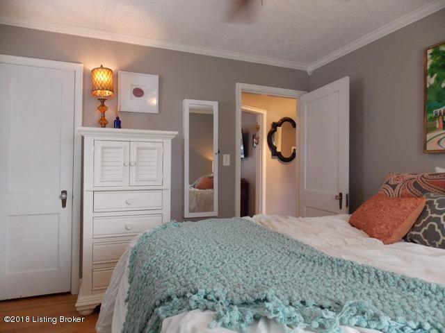 2581 Greenup Road Louisville, KY 40217 - Photo 10 of 26 DSCN3122