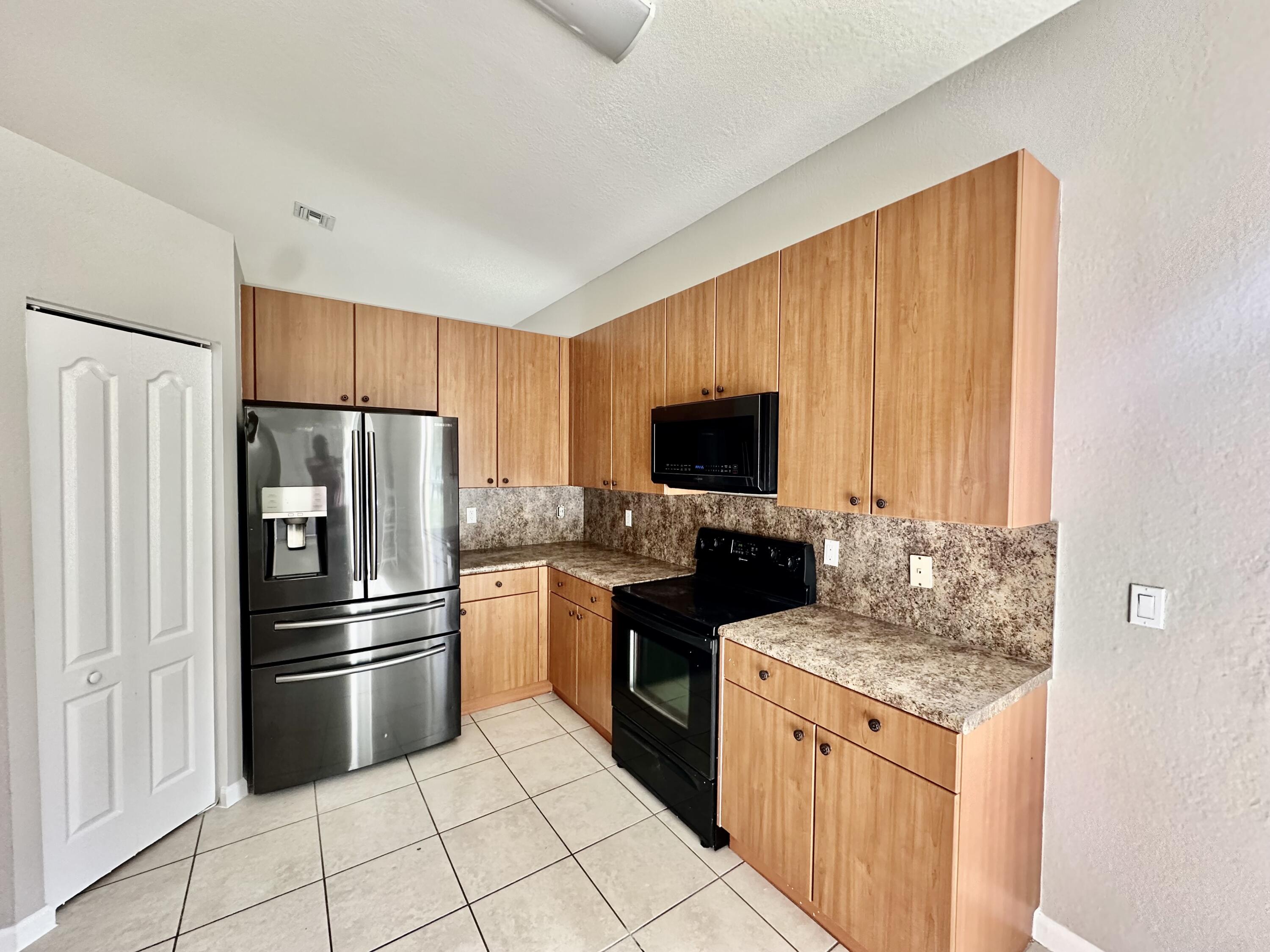 5801 Spanish River Road Fort Pierce, FL 34951 - Photo 10 of 45 IMG_3924