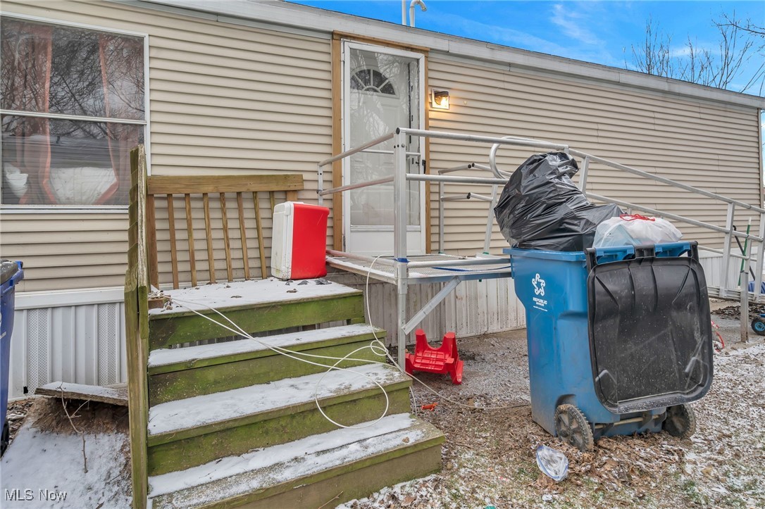 6615 Cleveland Road, Unit J2 Ravenna, OH 44266 - Photo 2 of 15 Gallery Image 2