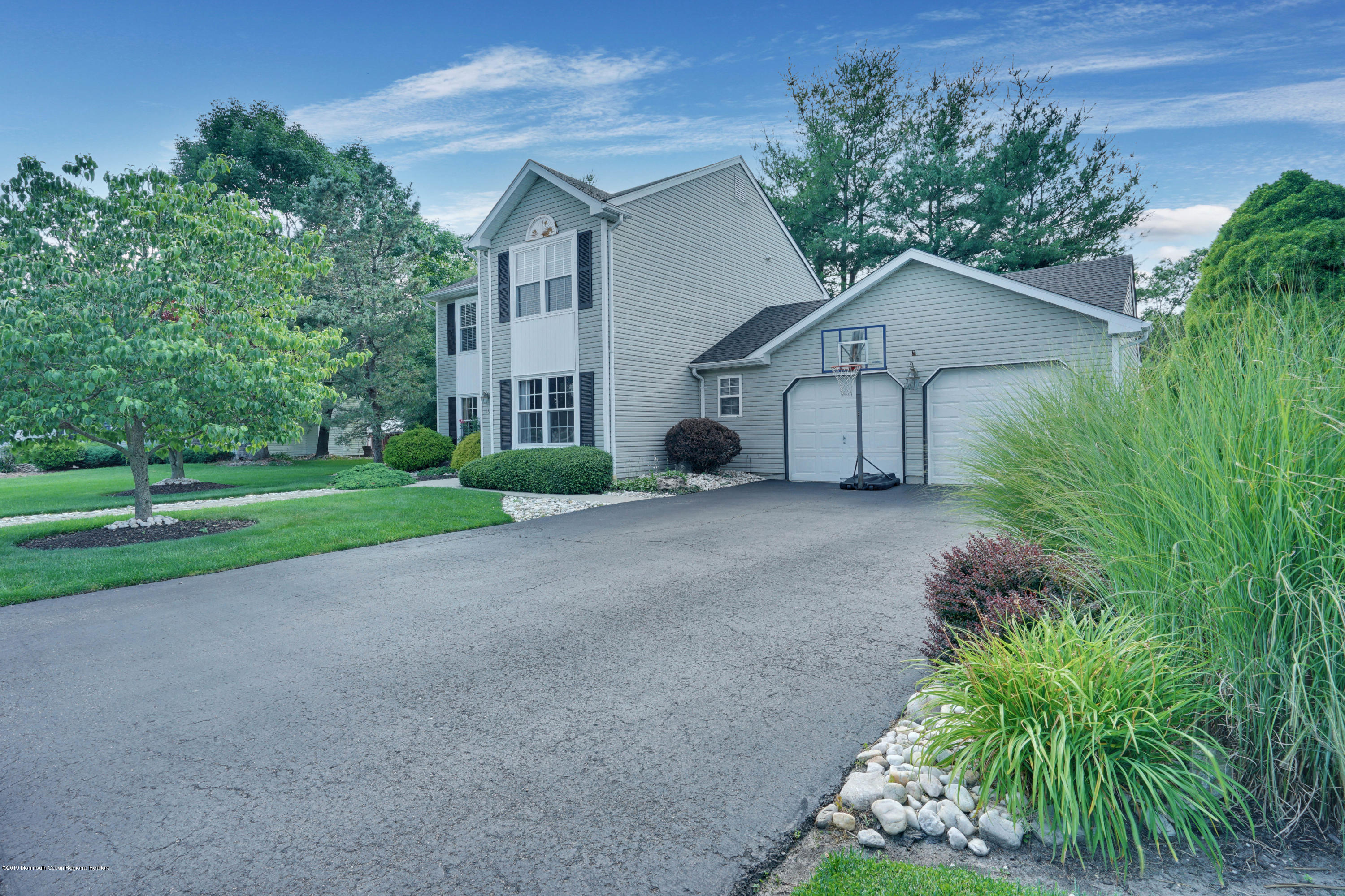 16 Shadow Ridge Court Howell, NJ 07731 - Photo 1 of 30 030_dsc00234-dsc00238