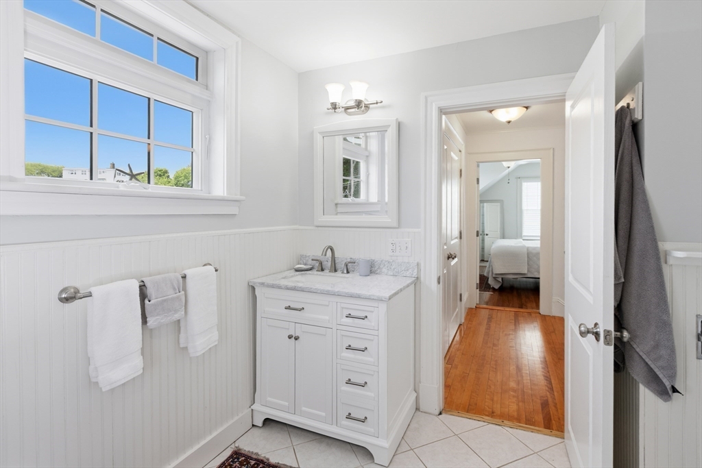 55 Gregory Street Marblehead, MA 01945 - Photo 12 of 28