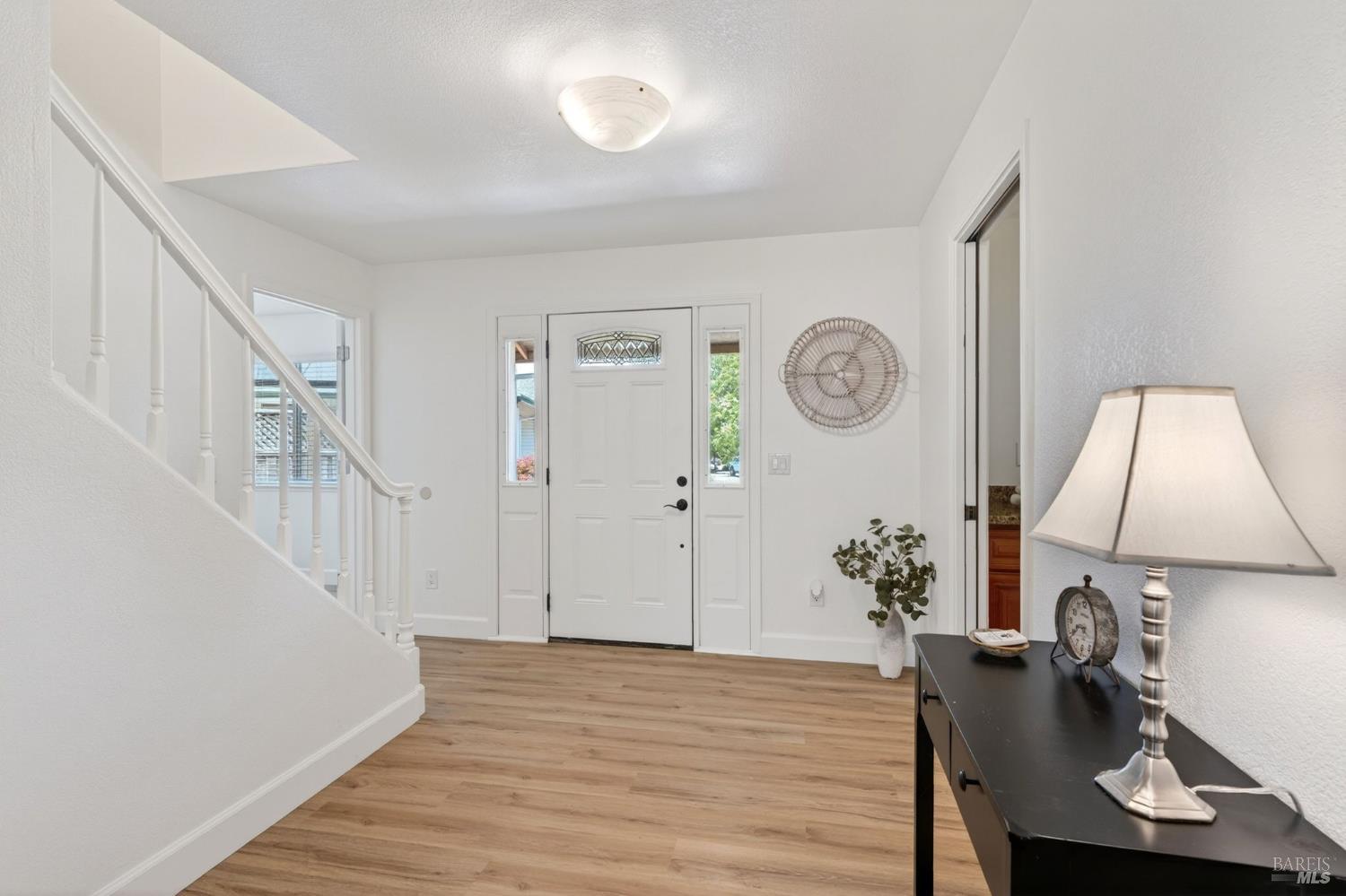 2322 South Hampton Circle Santa Rosa, CA 95401 - Photo 5 of 58