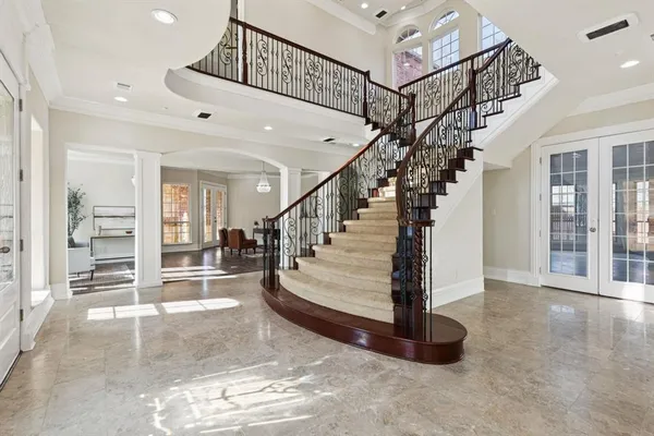 a view of entryway and hall