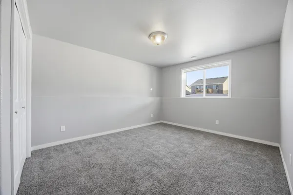 $399,000 | 946 Albert Drive West, West Fargo, ND 58078