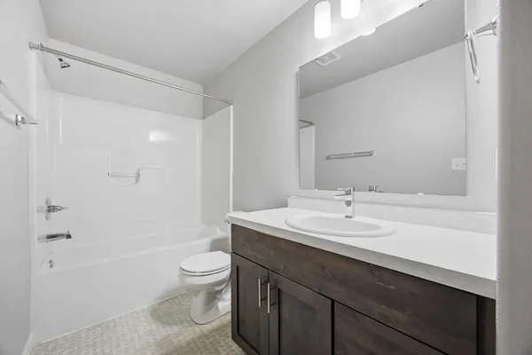 $399,000 | 946 Albert Drive West, West Fargo, ND 58078
