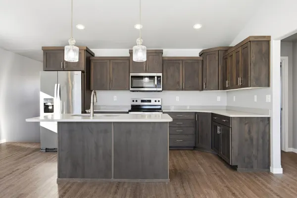 $399,000 | 946 Albert Drive West, West Fargo, ND 58078