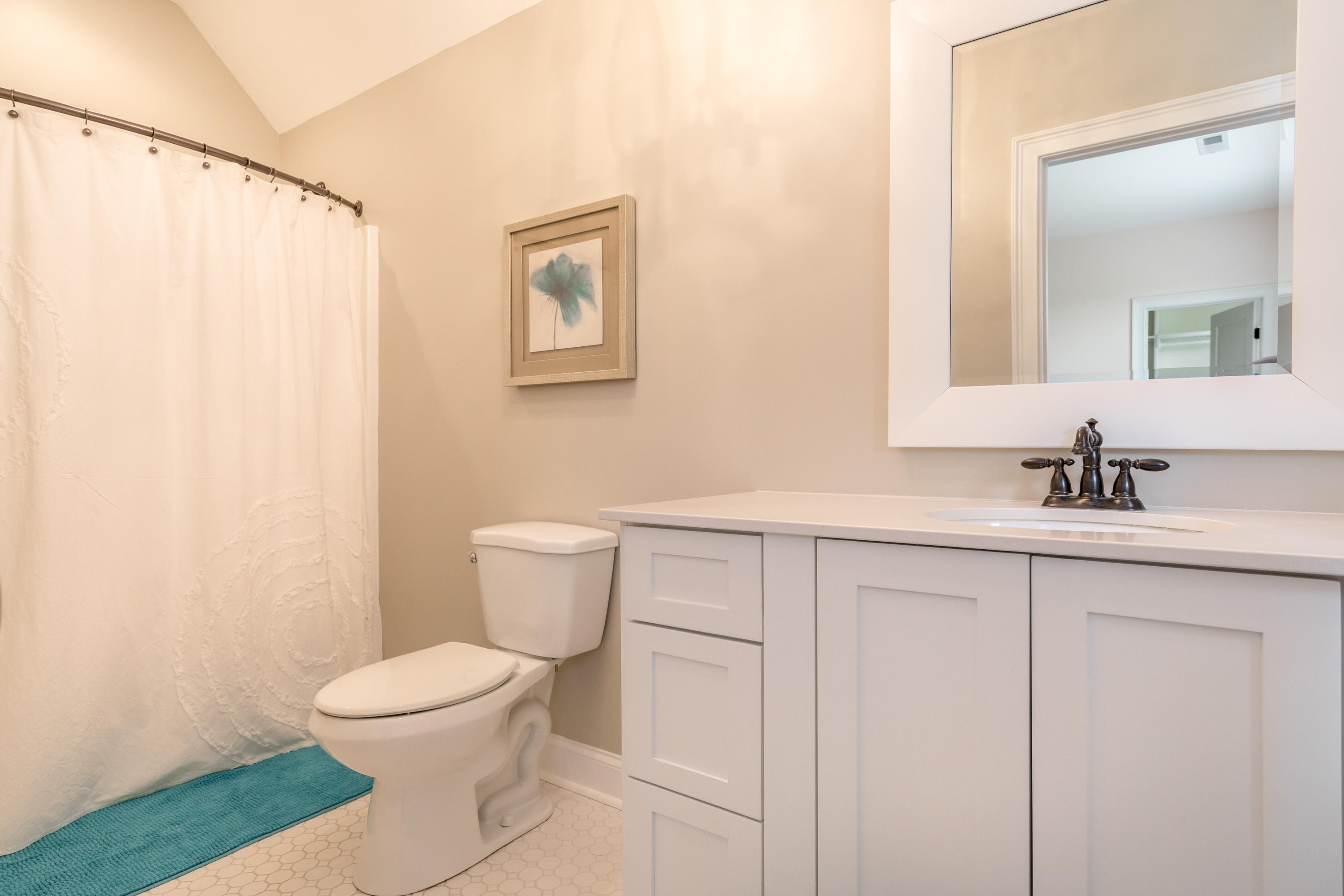 538 Chapman Road Ringgold, GA 30736 - Photo 26 of 48 Upstairs Bathroom