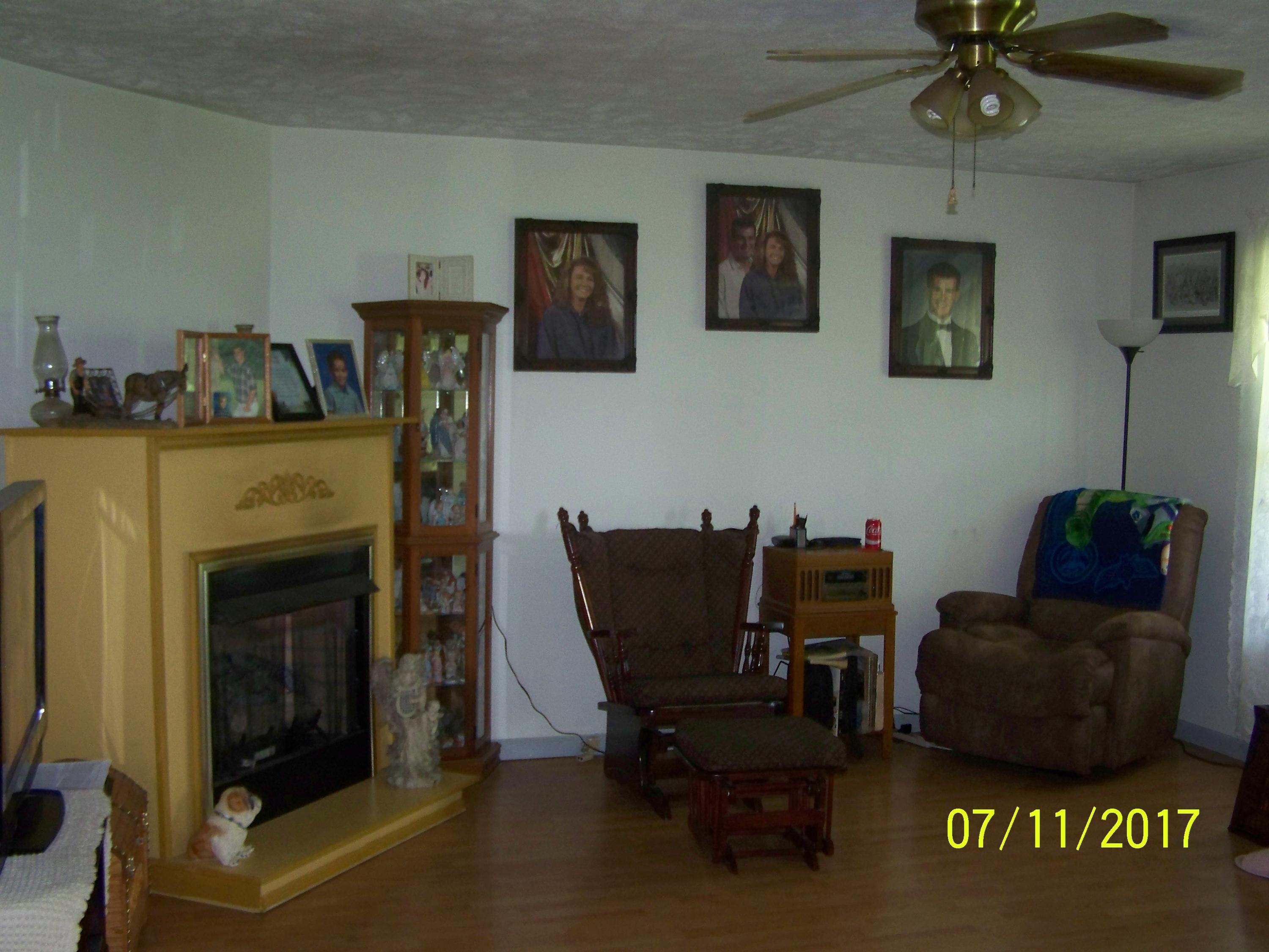 65 Rogers Road Crossville, TN 38571 - Photo 4 of 24 101_0583