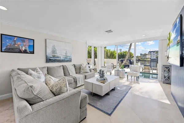 $3,300,000 | 910 Jasmine Drive, Delray Beach, FL 33483