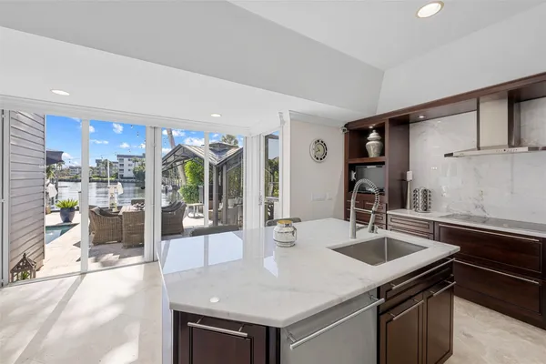 $3,300,000 | 910 Jasmine Drive, Delray Beach, FL 33483