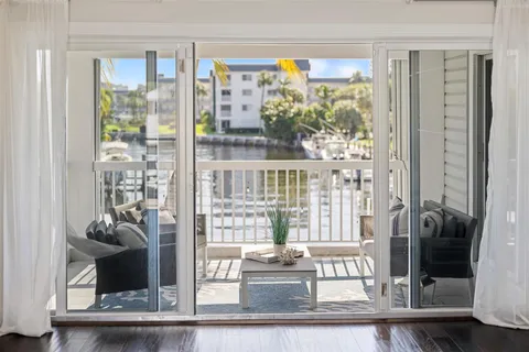 $3,400,000 | 910 Jasmine Drive, Delray Beach, FL 33483