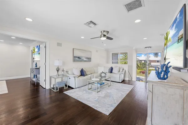 $3,300,000 | 910 Jasmine Drive, Delray Beach, FL 33483