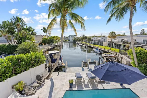 $3,300,000 | 910 Jasmine Drive, Delray Beach, FL 33483