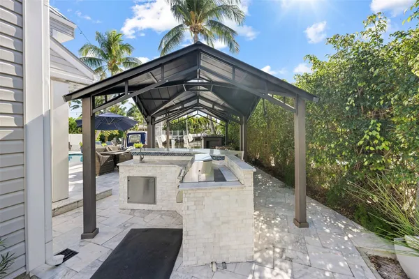$3,300,000 | 910 Jasmine Drive, Delray Beach, FL 33483